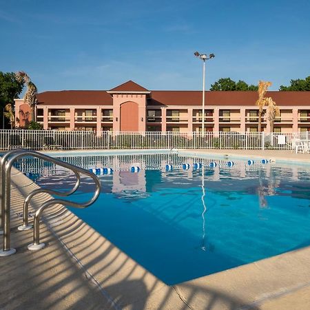 Red Roof Inn Virginia Beach-Norfolk Airport Bagian luar foto