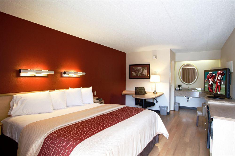 Red Roof Inn Virginia Beach-Norfolk Airport Bagian luar foto