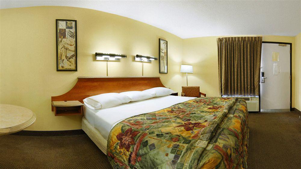 Red Roof Inn Virginia Beach-Norfolk Airport Bagian luar foto